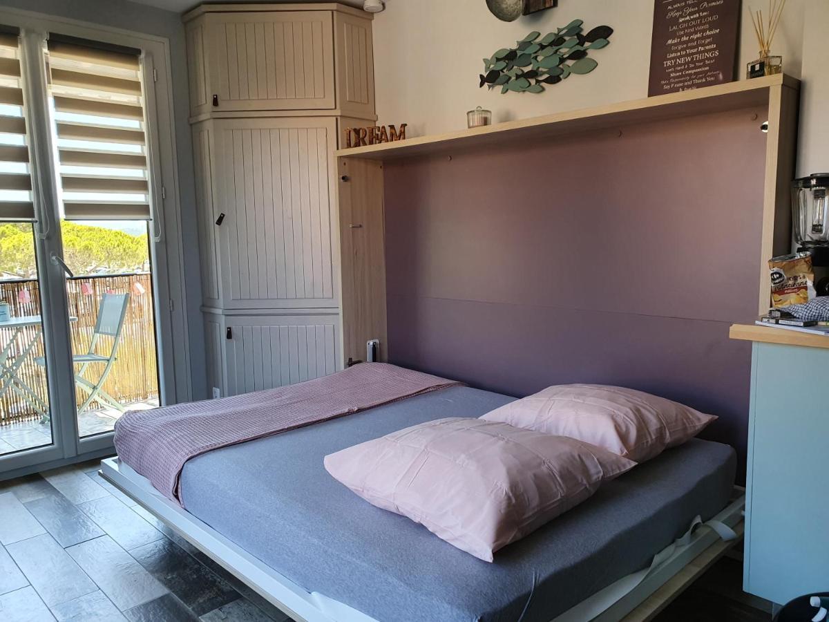 Studio Acces Direct A La Plage La Londe-les-Maures Exteriör bild