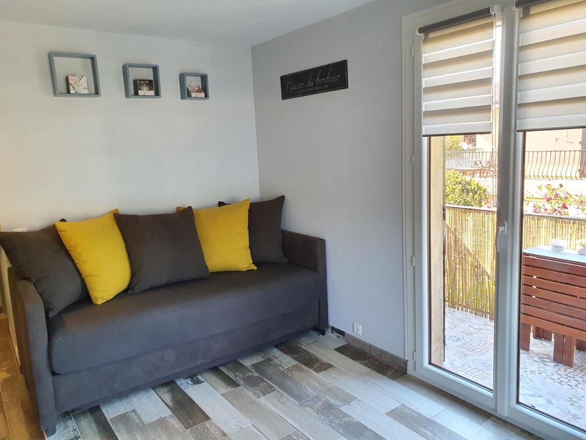 Studio Acces Direct A La Plage La Londe-les-Maures Exteriör bild